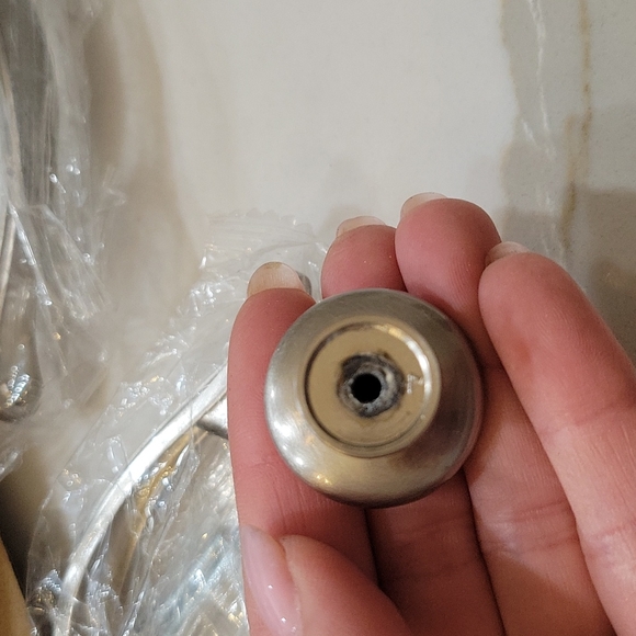 Brushed nickle cabinet knobs - Picture 5 of 6